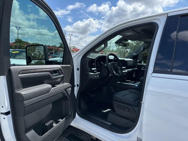 Photo of 2025 Summit White Chevrolet Silverado 2500