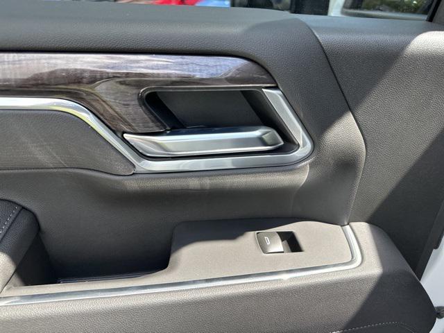 Photo of 2025 Summit White Chevrolet Silverado 2500