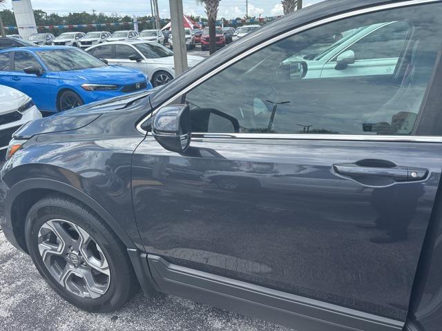 Photo of 2017 Gray Honda CR-V