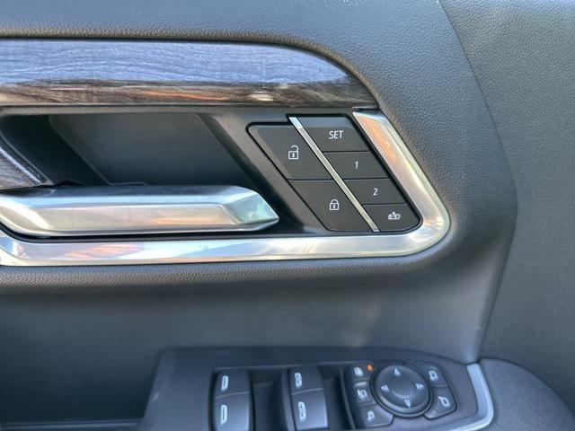 Photo of 2025 Black Chevrolet Silverado 2500