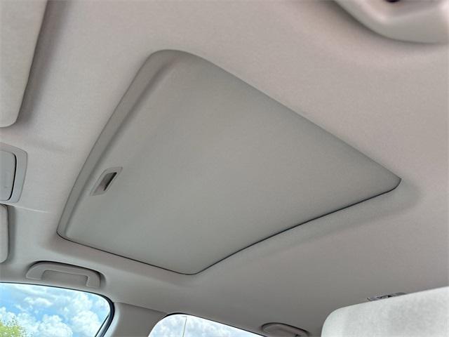 Photo of 2021 Platinum White Pearl Honda CR-V