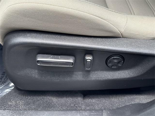 Photo of 2021 Platinum White Pearl Honda CR-V