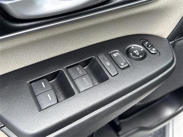 Photo of 2021 Platinum White Pearl Honda CR-V