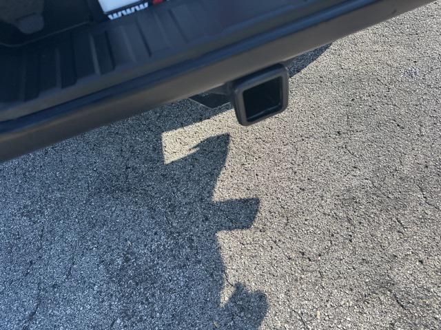 Photo of 2019 Summit White Chevrolet Colorado