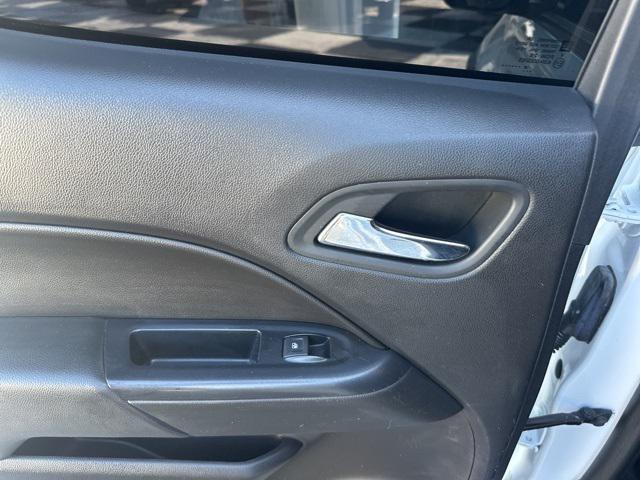 Photo of 2019 Summit White Chevrolet Colorado
