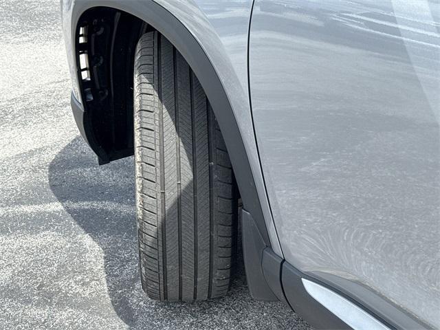 Photo of 2023 Lunar Silver Metallic Honda Pilot
