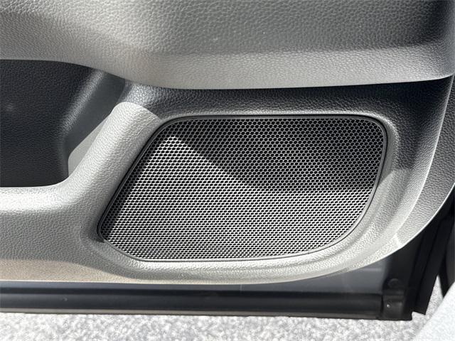 Photo of 2023 Lunar Silver Metallic Honda Pilot
