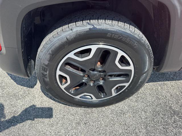 Photo of 2015 Colorado Red Jeep Renegade