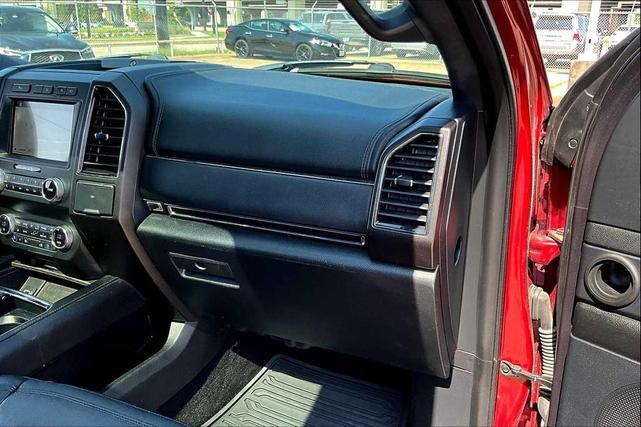 Photo of 2019 Ruby Red Metallic Tinted Clearcoat Ford Expedition