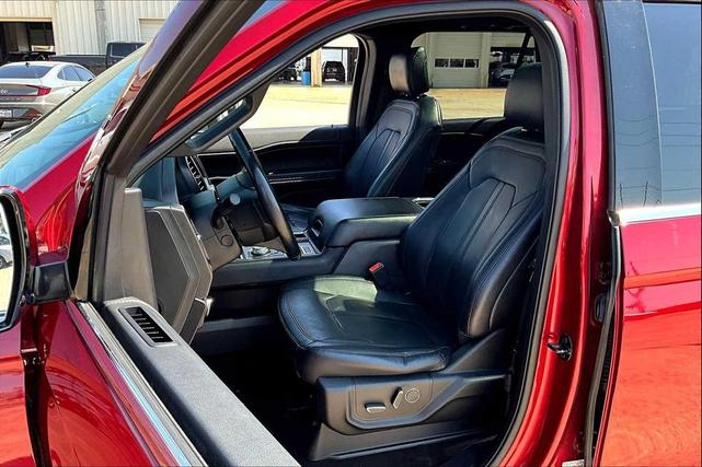 Photo of 2019 Ruby Red Metallic Tinted Clearcoat Ford Expedition