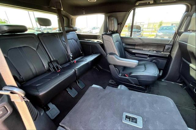 Photo of 2019 Ruby Red Metallic Tinted Clearcoat Ford Expedition