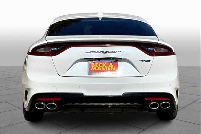 Photo of 2020 Snow White Pearl Kia Stinger