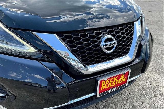 Photo of 2021 Magnetic Black Pearl Nissan Murano