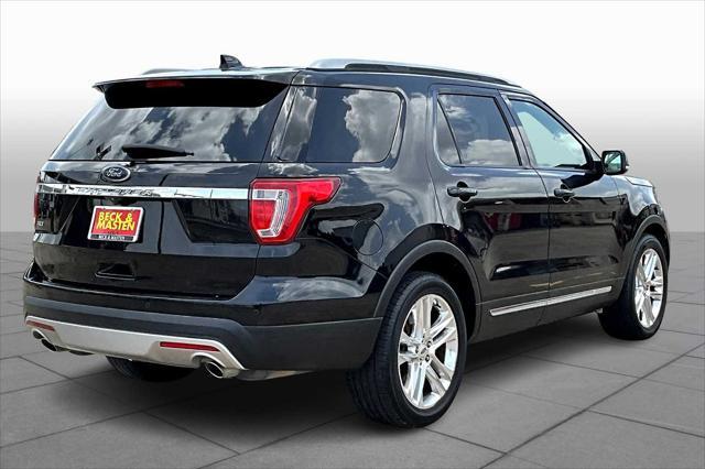Photo of 2017 Shadow Black Ford Explorer