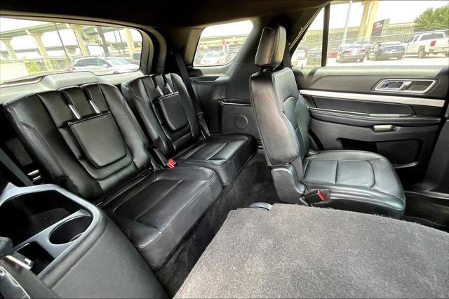 Photo of 2017 Shadow Black Ford Explorer