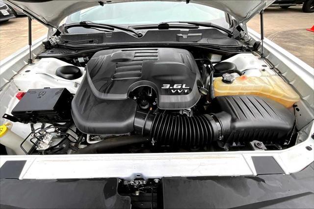 Photo of 2019 White Knuckle Clearcoat Dodge Challenger