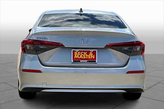 Photo of 2022 Lunar Silver Metallic Honda Civic