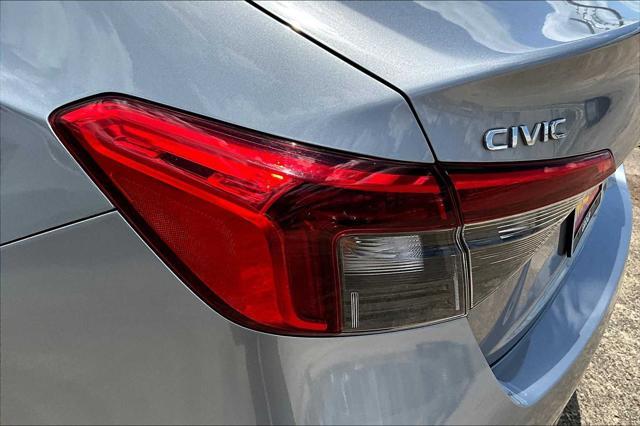 Photo of 2022 Lunar Silver Metallic Honda Civic