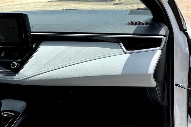 Photo of 2023 Ice Cap Toyota Corolla