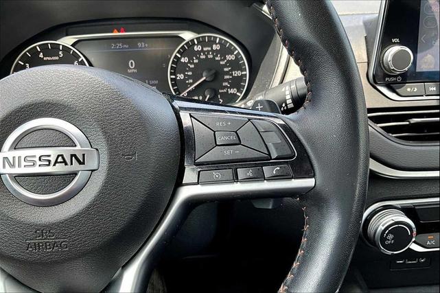 Photo of 2021 Super Black Nissan Altima