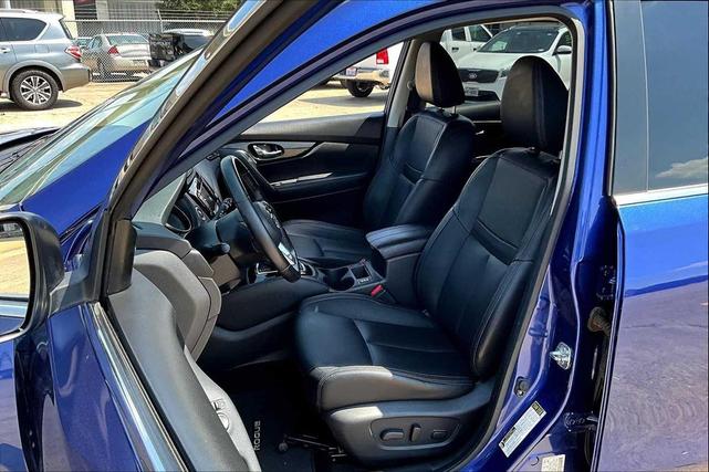 Photo of 2018 Caspian Blue Nissan Rogue