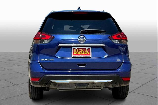 Photo of 2018 Caspian Blue Nissan Rogue