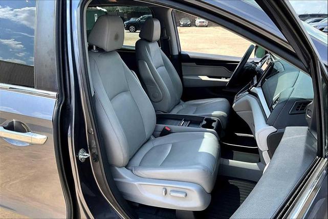 Photo of 2018 GRAY Honda Odyssey