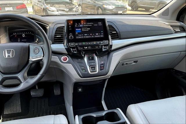 Photo of 2018 GRAY Honda Odyssey