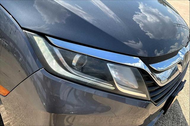Photo of 2018 GRAY Honda Odyssey