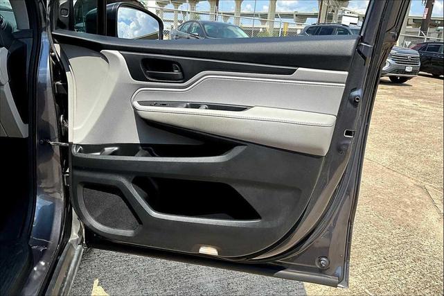 Photo of 2018 GRAY Honda Odyssey
