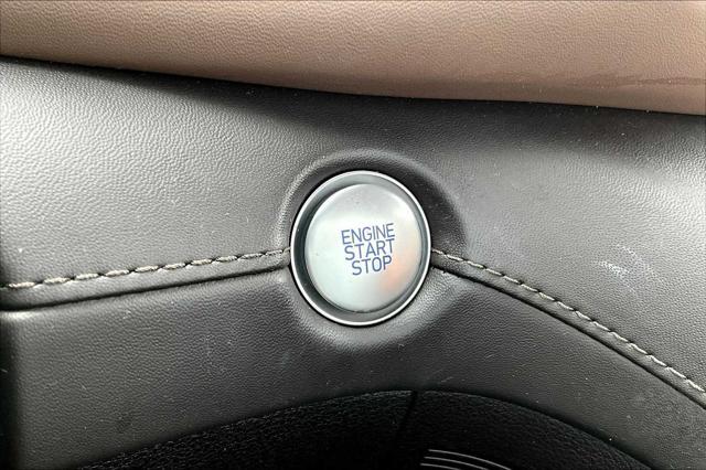 Photo of 2022 Quartz White Hyundai SANTA FE