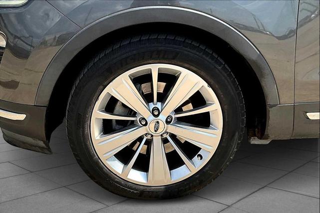 Photo of 2019 Magnetic Metallic Ford Explorer