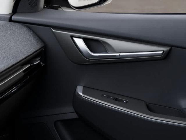 Photo of 2025 Glacier White Pearl Kia EV6