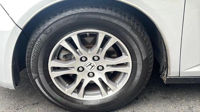 Photo of 2011 Polished Metal Metallic Honda Odyssey