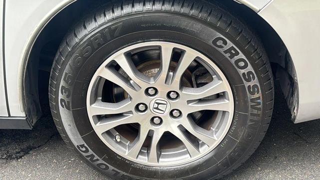 Photo of 2011 Polished Metal Metallic Honda Odyssey