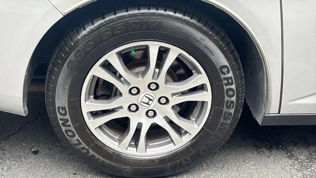 Photo of 2011 Polished Metal Metallic Honda Odyssey