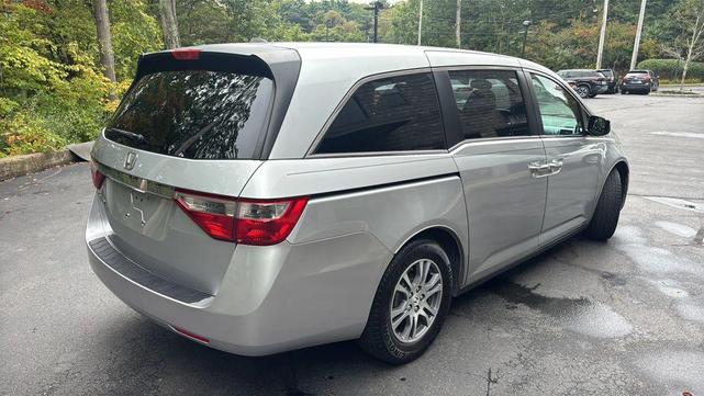 Photo of 2011 Polished Metal Metallic Honda Odyssey
