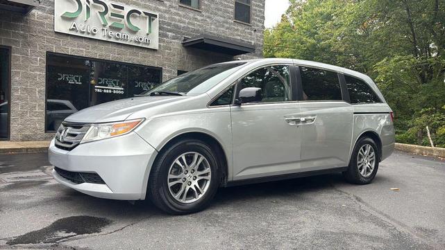 Photo of 2011 Polished Metal Metallic Honda Odyssey