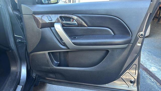 Photo of 2011 Gray Acura MDX