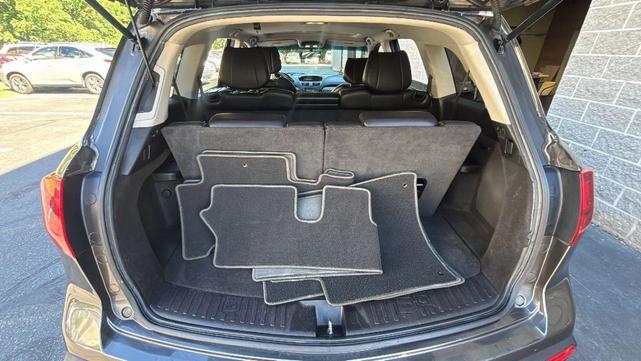 Photo of 2011 Gray Acura MDX