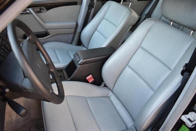 Photo of 1995 Black Mercedes-Benz C-Class