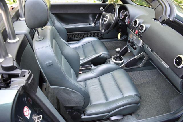 Photo of 2001 Desert Green Pearl Effect Audi TT