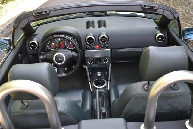 Photo of 2001 Desert Green Pearl Effect Audi TT