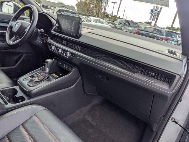 Photo of 2025 Silver Honda CR-V Hybrid