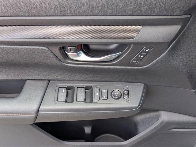 Photo of 2025 Silver Honda CR-V Hybrid