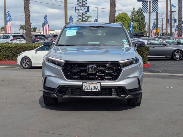 Photo of 2025 Silver Honda CR-V Hybrid