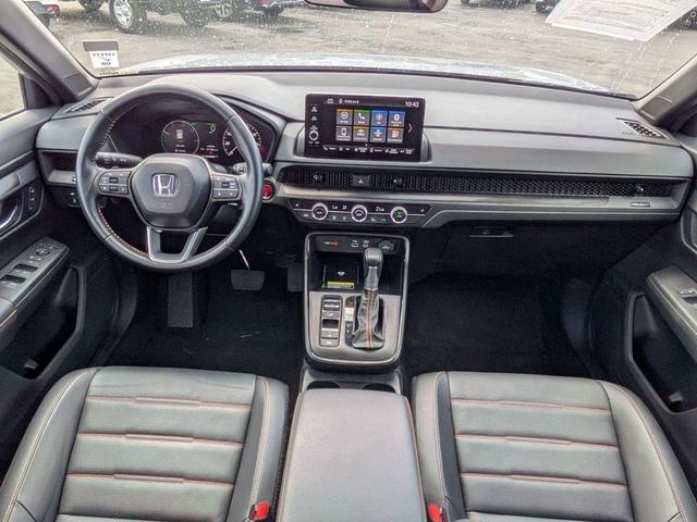 Photo of 2025 Silver Honda CR-V Hybrid