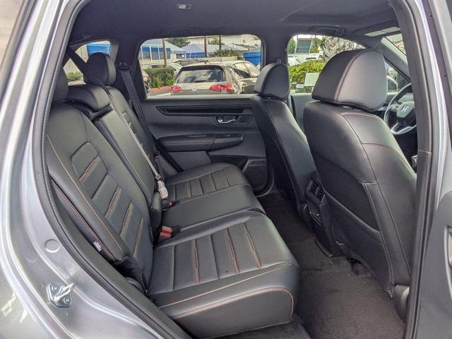 Photo of 2025 Silver Honda CR-V Hybrid