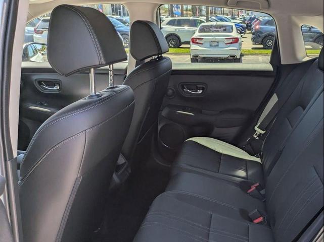 Photo of 2026 Green Honda HR-V