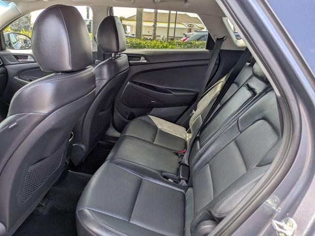 Photo of 2021 Gray Hyundai TUCSON
